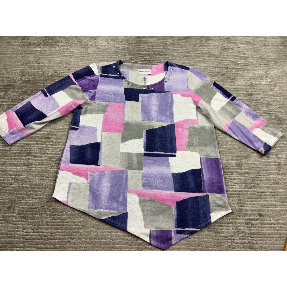 Alfred Dunner Top Womens M Purple Abstract Studded Sharkbite 3/4 Sleeve Tunic